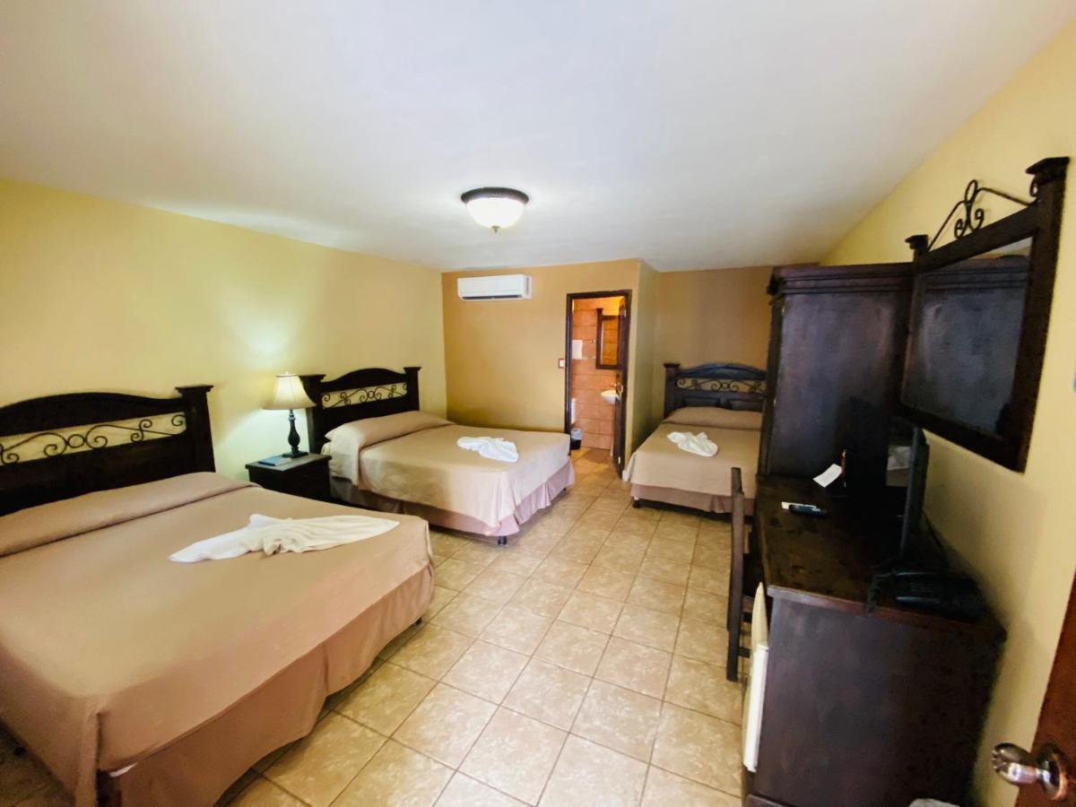 Hotel Puerto Libre ปวยร์โต บาร์ริโอส ภายนอก รูปภาพ