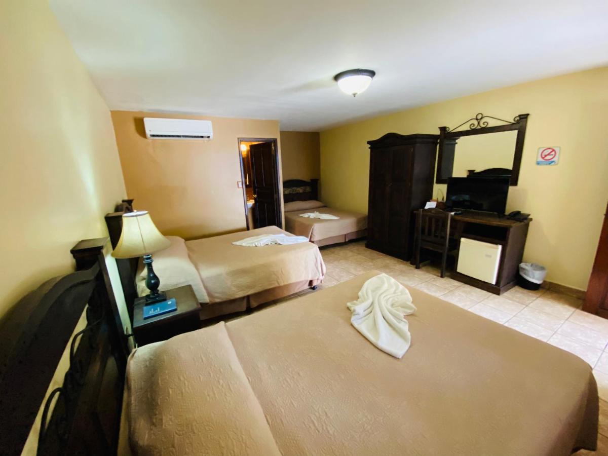 Hotel Puerto Libre ปวยร์โต บาร์ริโอส ภายนอก รูปภาพ
