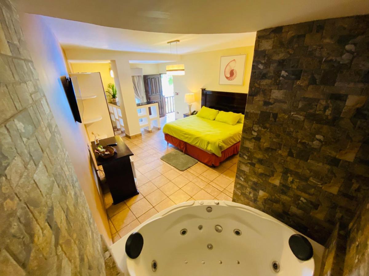 Hotel Puerto Libre ปวยร์โต บาร์ริโอส ภายนอก รูปภาพ