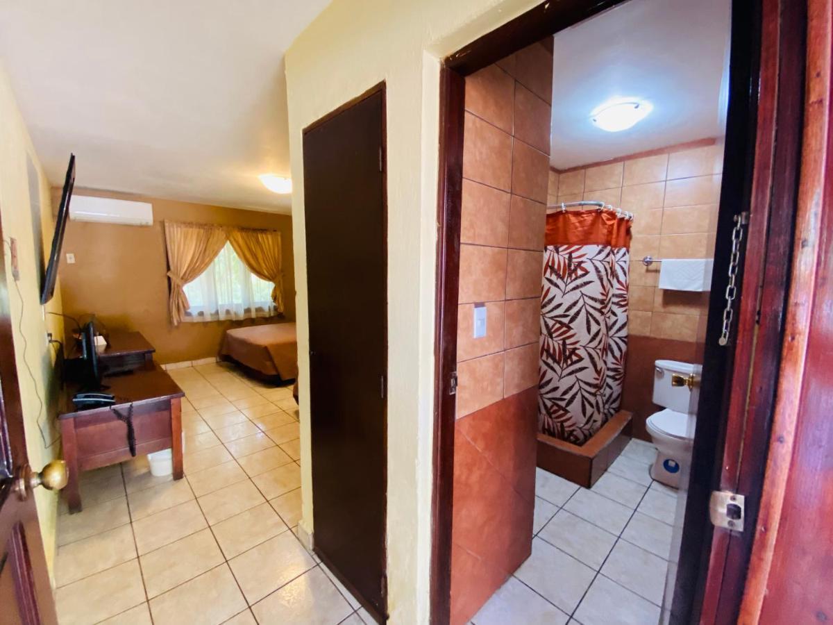 Hotel Puerto Libre ปวยร์โต บาร์ริโอส ภายนอก รูปภาพ