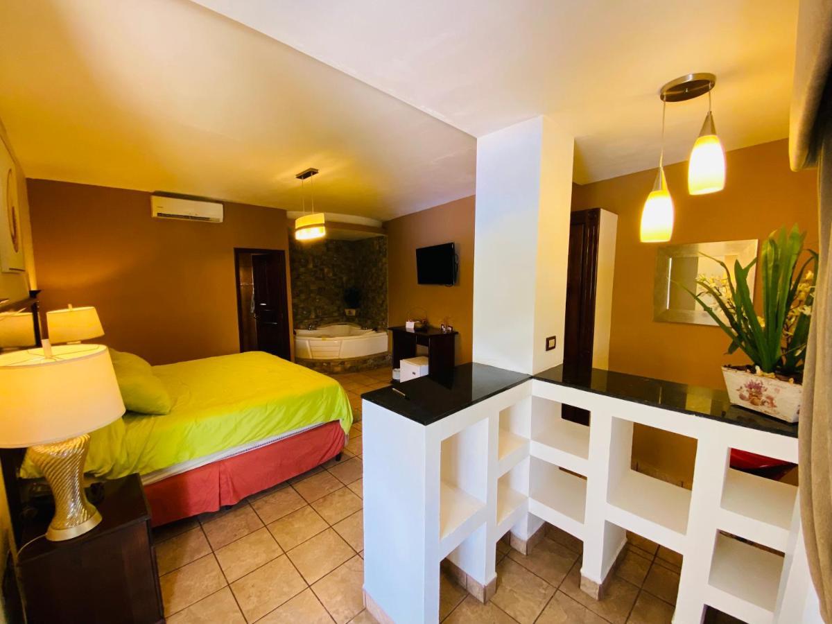 Hotel Puerto Libre ปวยร์โต บาร์ริโอส ภายนอก รูปภาพ