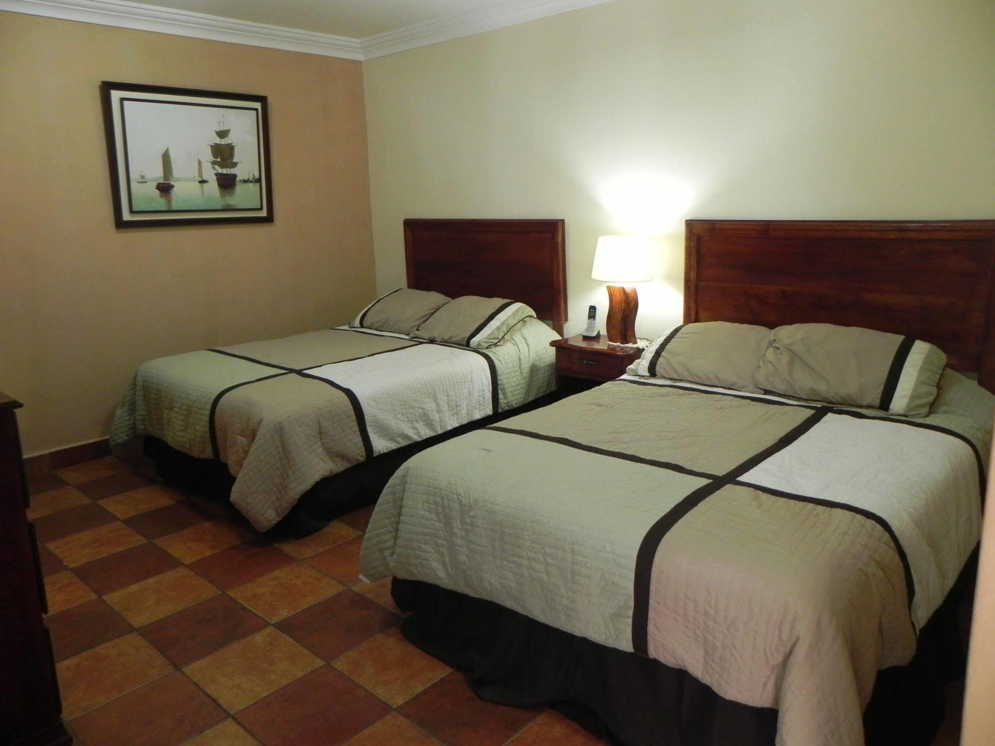 Hotel Puerto Libre ปวยร์โต บาร์ริโอส ภายนอก รูปภาพ