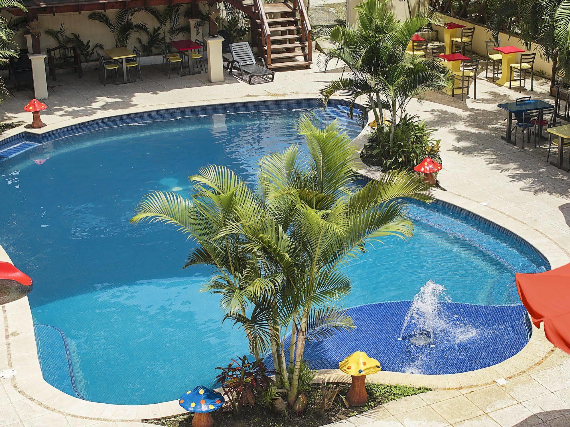 Hotel Puerto Libre ปวยร์โต บาร์ริโอส ภายนอก รูปภาพ